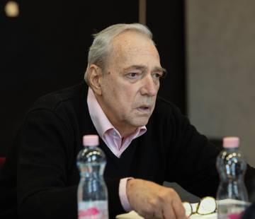 Hárman a padon - olvasópróba