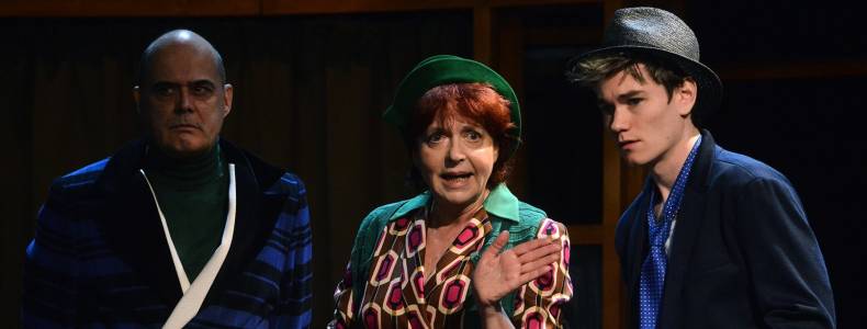 Alkonyzóna – kritika a María Luisáról